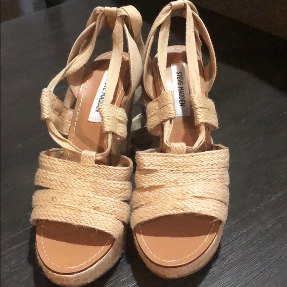 Shoes - Picture 1 of 4
